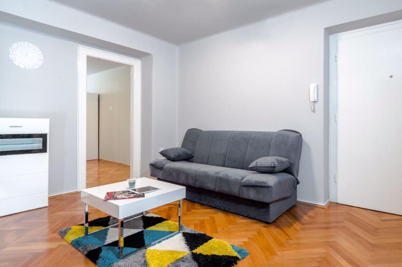 Klarina Beach Apartment Split Exterior photo
